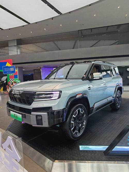 深圳61比亚迪方程豹硬派越野的爆款，英菲尼迪35周年与你共成长
